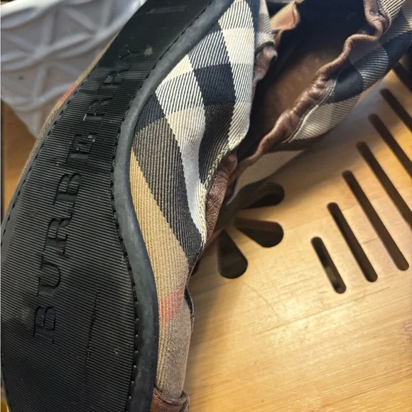 Brown Burberry Leather Flats with Gold Buckle - Picture 5 of 6
